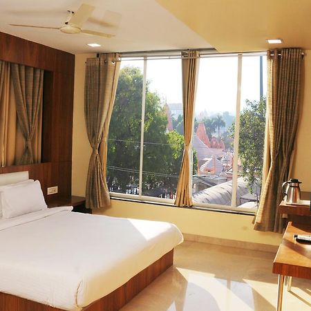 Hotel Shikhar Darshan 우자인 외부 사진