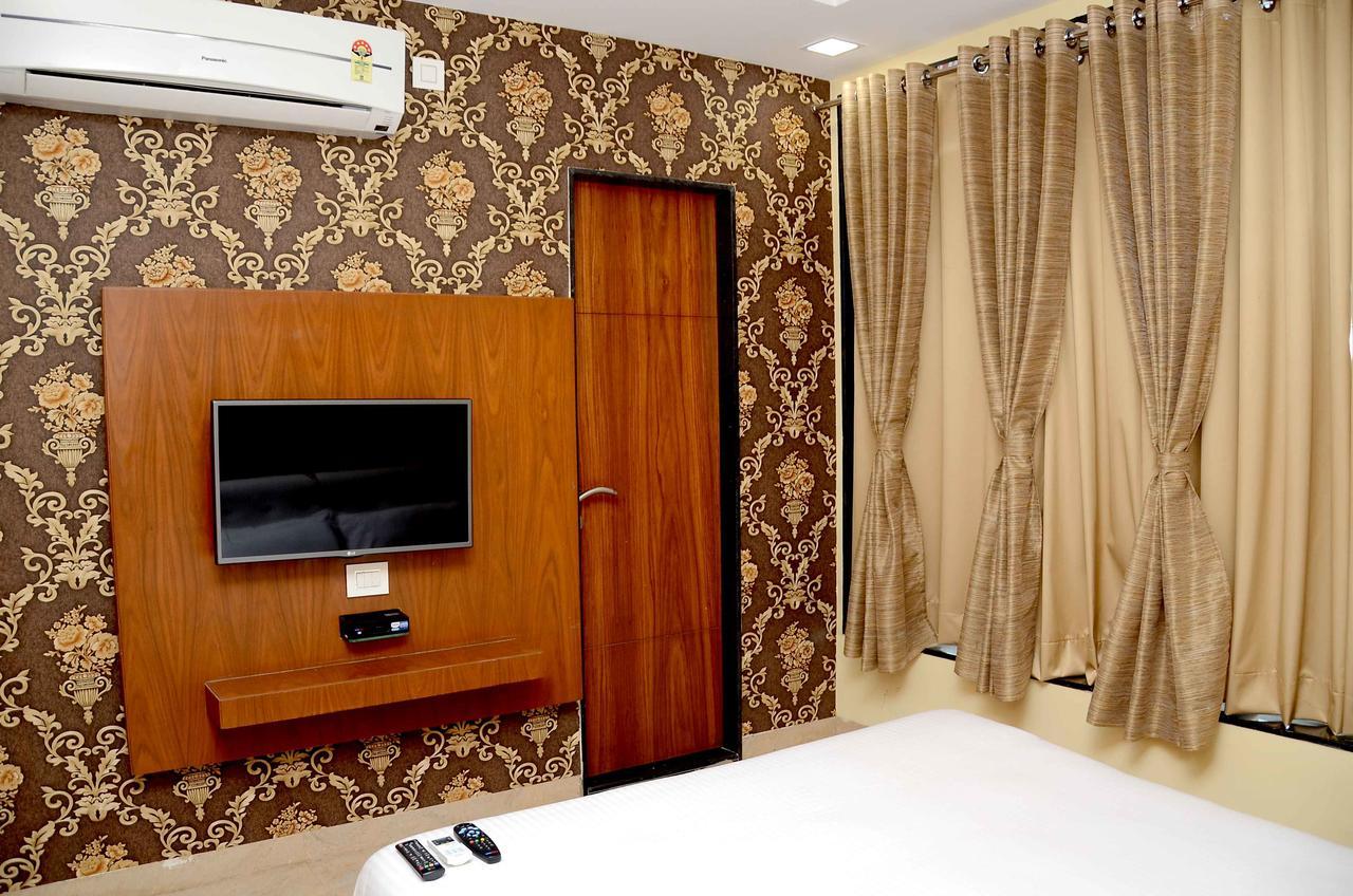 Hotel Shikhar Darshan 우자인 외부 사진