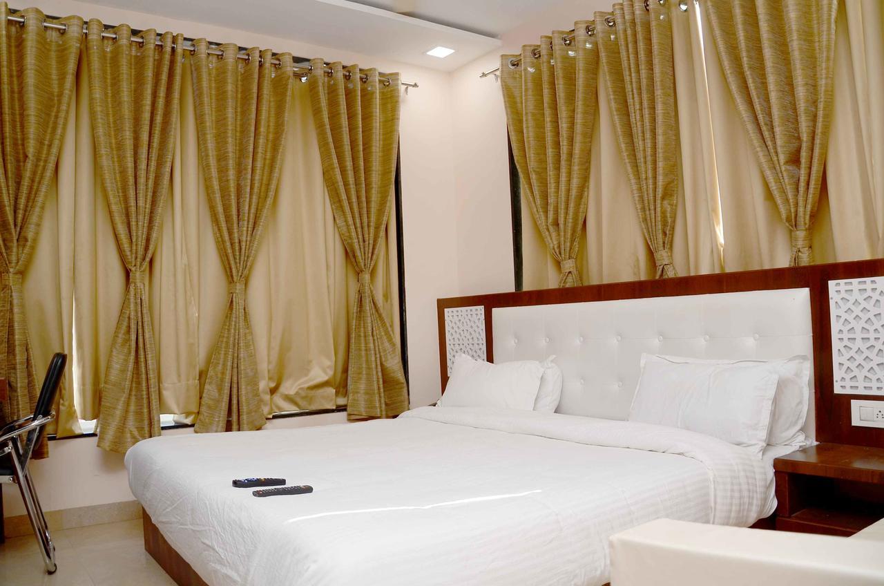 Hotel Shikhar Darshan 우자인 외부 사진