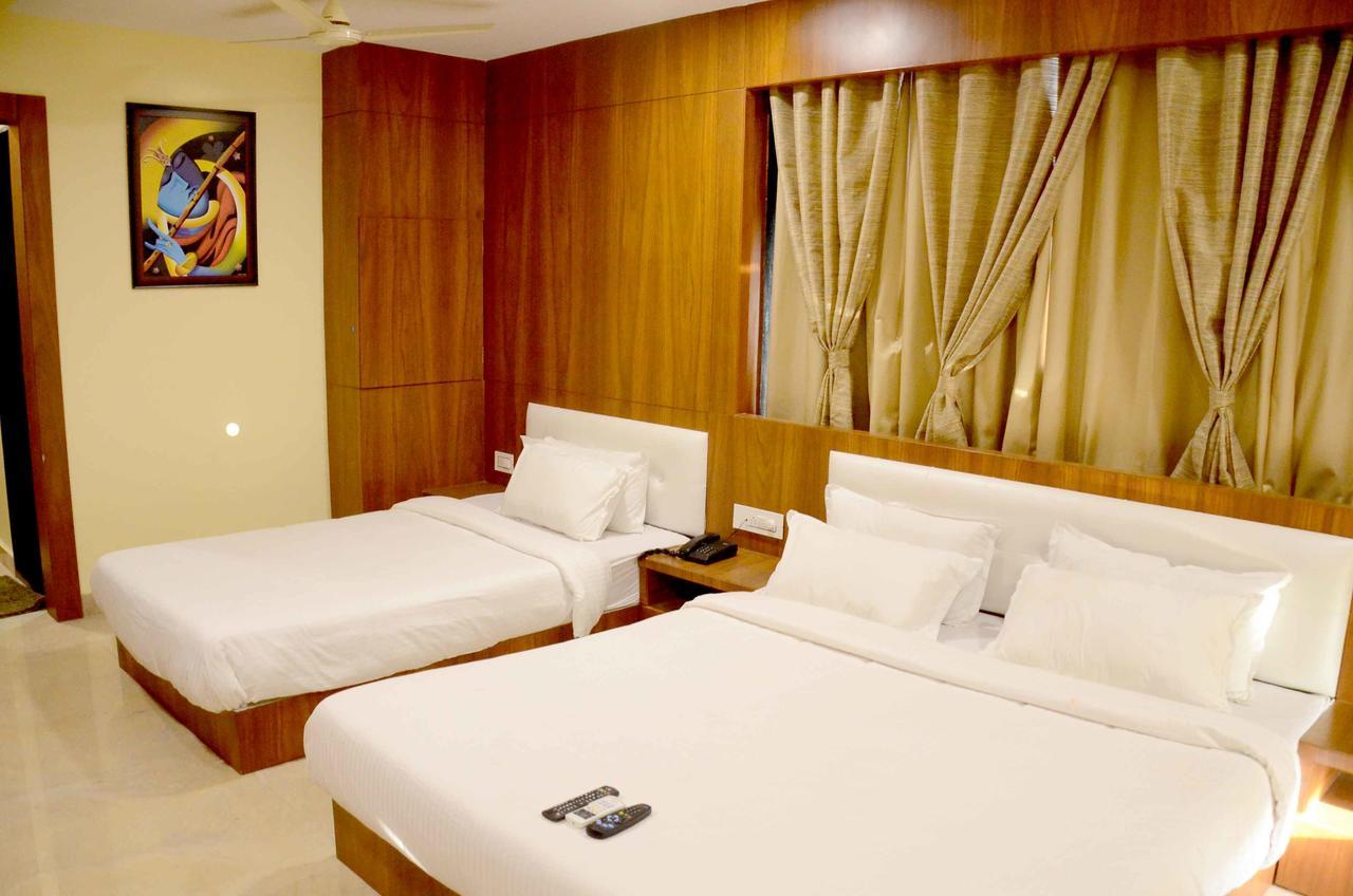 Hotel Shikhar Darshan 우자인 외부 사진